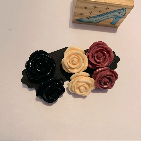 Vintage minimalist Plastic Roses Stud Earrings